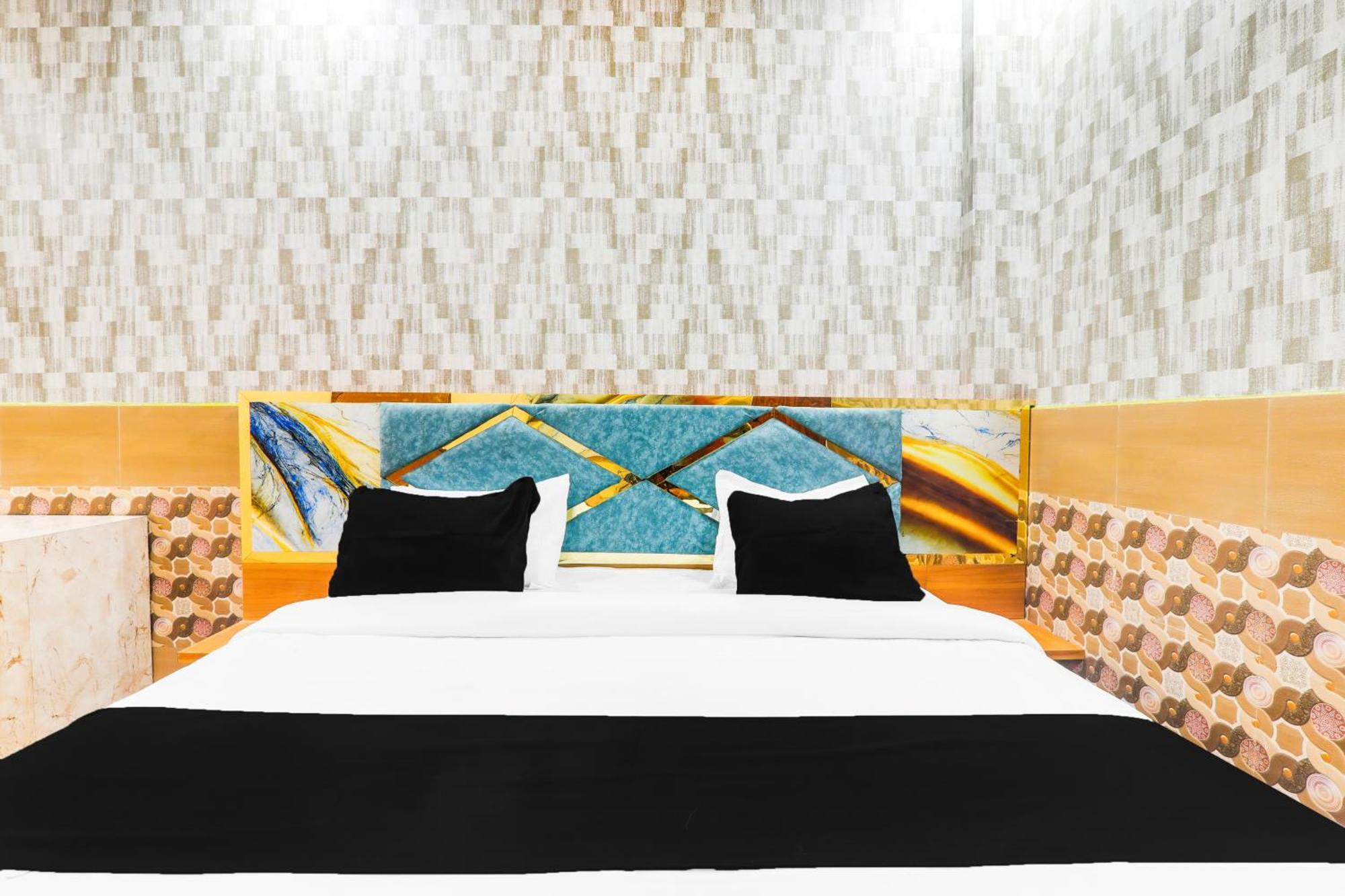 Hotel O V. K Palace Inn Lucknow Extérieur photo
